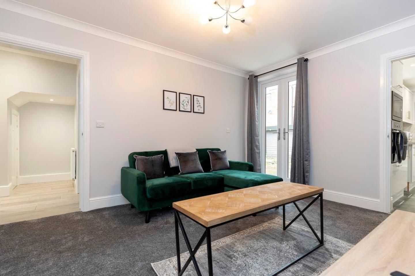 Modern 2 Bedroom Perfect For Family Friends And Workers South Shields Esterno foto