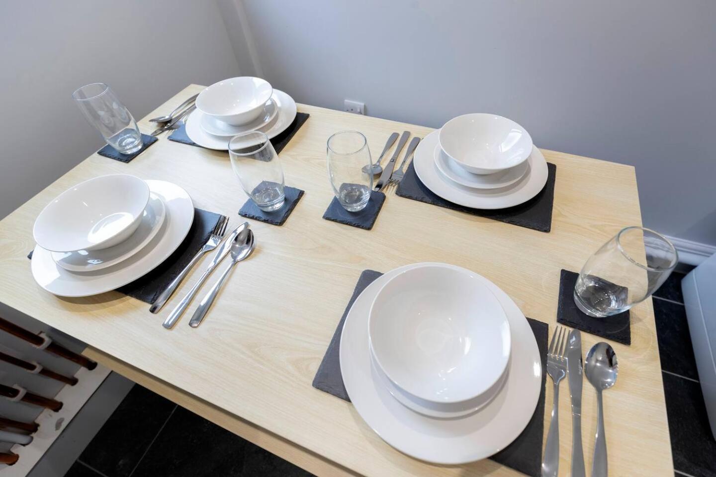 Modern 2 Bedroom Perfect For Family Friends And Workers South Shields Esterno foto