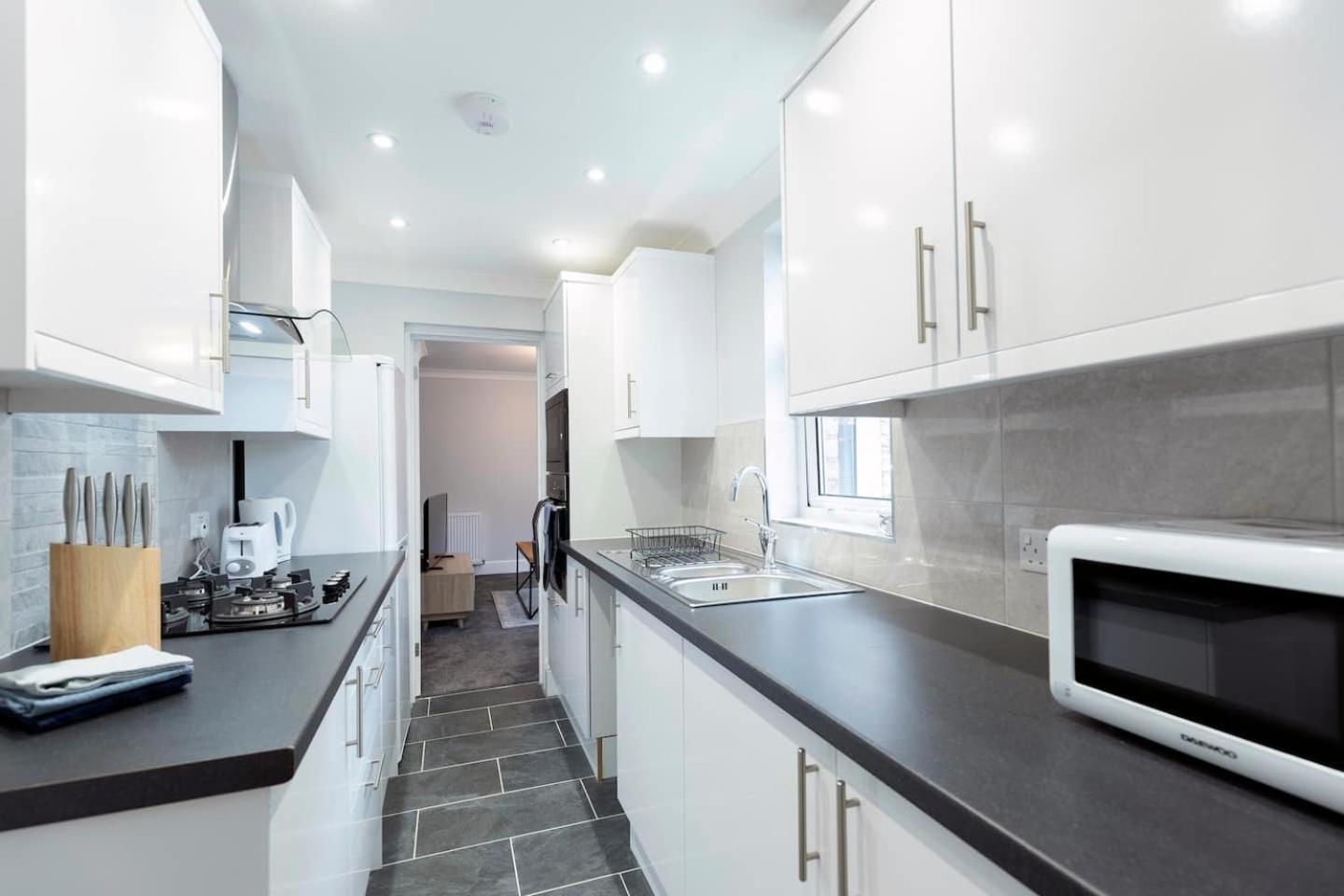 Modern 2 Bedroom Perfect For Family Friends And Workers South Shields Esterno foto