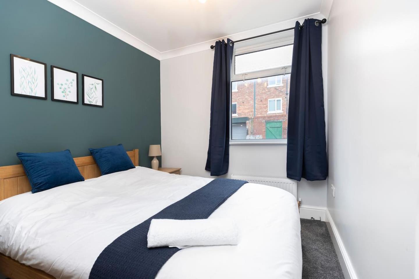 Modern 2 Bedroom Perfect For Family Friends And Workers South Shields Esterno foto
