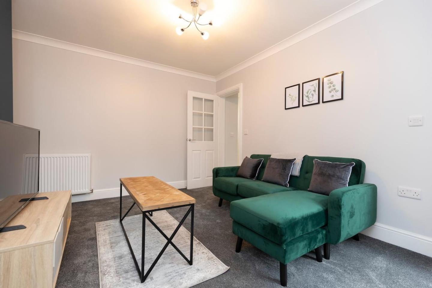 Modern 2 Bedroom Perfect For Family Friends And Workers South Shields Esterno foto